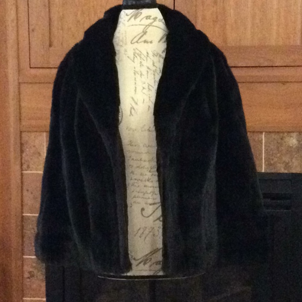 Dark Chocolate faux fur cape